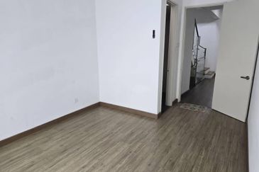 Lake Point Residence