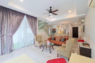 Symphony Hills Schumann