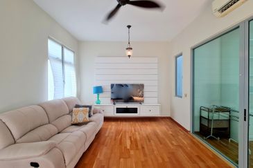 Symphony Hills Schumann