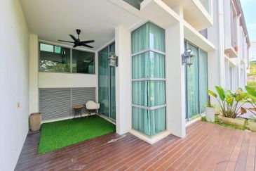 Symphony Hills Schumann