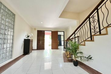 IOI Beverly Row @ IOI Resort City