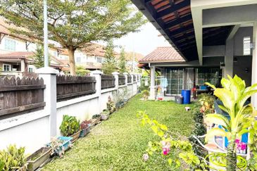 Avenue 2, Lake Valley