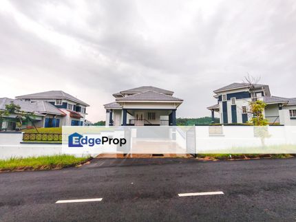 Doule Storey Bungalow near Putrajaya. Taman Desa Anjung Sutera, Sungai Merab Tengah, Selangor, Kajang