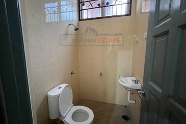 Desa Pinggiran Putra