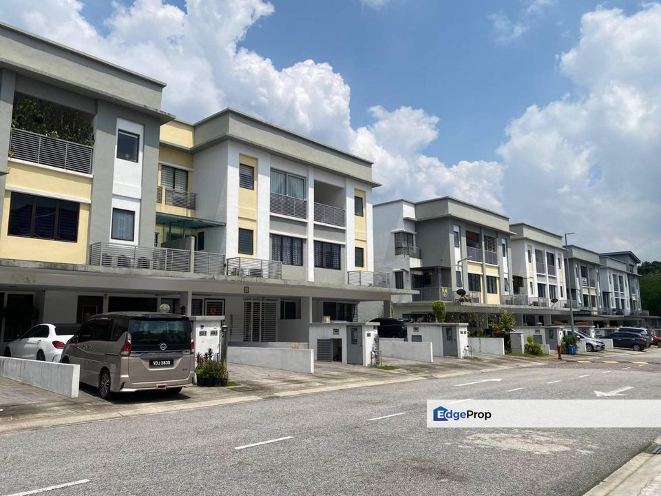Fully Furnished 2 Storey Town House Odora Sierra 1 Puchong  , Selangor, Puchong South