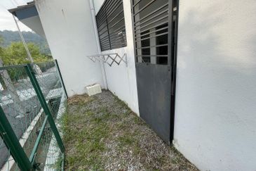 Taman Jenderam Idaman