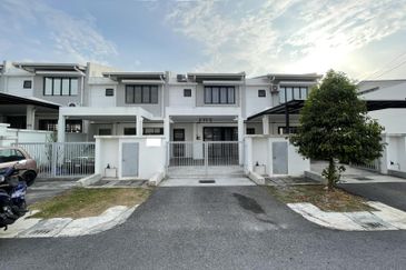 Taman Jenderam Idaman