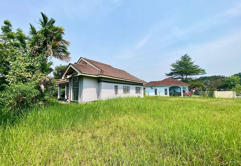 Jalan Tasik Angsana 12