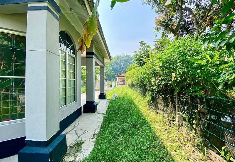 Jalan Tasik Angsana 12