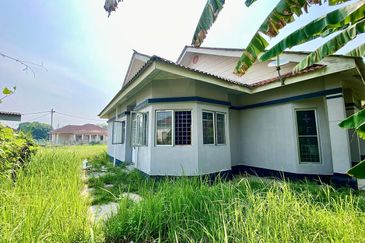 Jalan Tasik Angsana 12