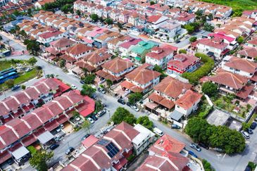 Taman Pinggiran Putra