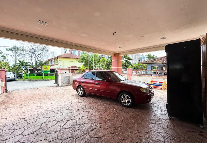 Taman Pinggiran Putra