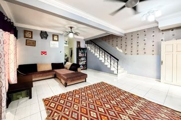 Taman Pinggiran Putra