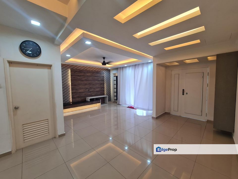 Fully Renovated Partial Furnished Double Storey Terrace TTDI Grove 2 Lilli Kajang, Selangor, Kajang