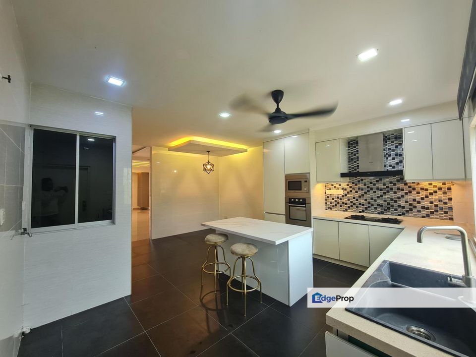 Fully Renovated Partial Furnished Double Storey Terrace TTDI Grove 2 Lilli Kajang, Selangor, Kajang