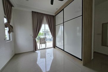 Casa Wood, CyberSouth