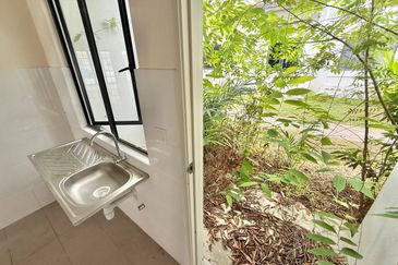 Monet Springtime @ Sunsuria City