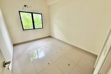 Monet Springtime @ Sunsuria City