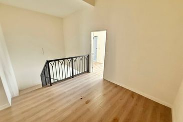 Monet Springtime @ Sunsuria City