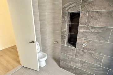 Monet Springtime @ Sunsuria City