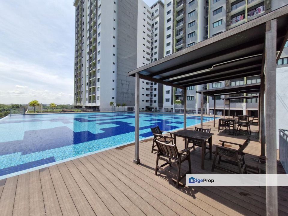 RENOVATED & FURNISHED RESIDENSI ALAMI , 2 PARKING LOT, Selangor, Shah Alam