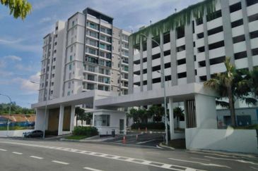 Puncak Hijauan (Hijauan Heights)