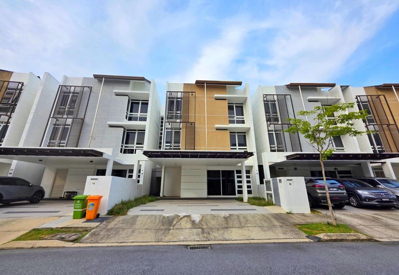 Duta Villa, Presint 14