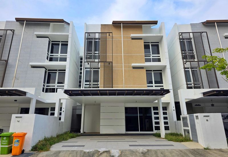 Duta Villa, Presint 14