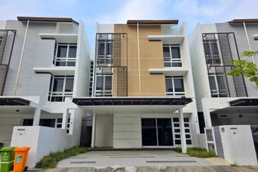 Duta Villa, Presint 14