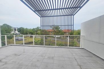 Duta Villa, Presint 14