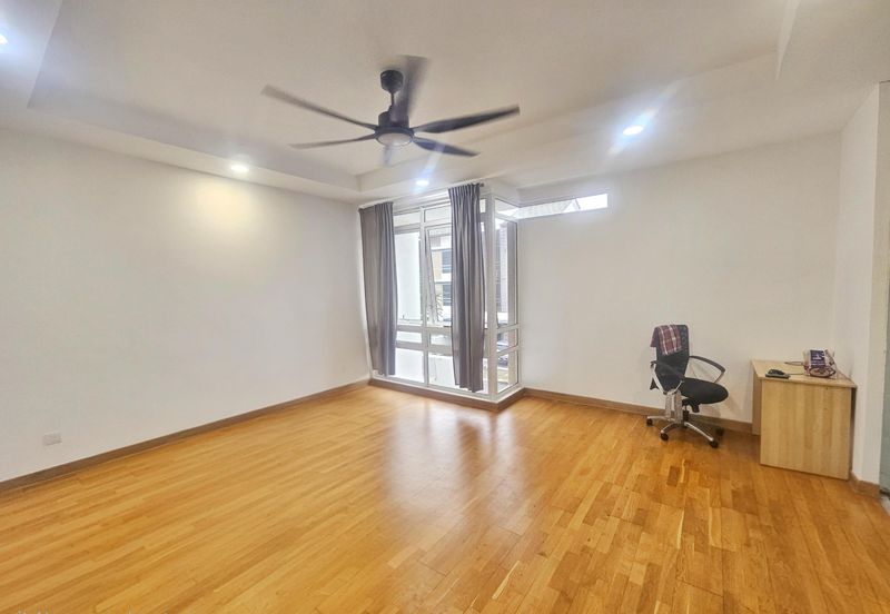 Duta Villa, Presint 14