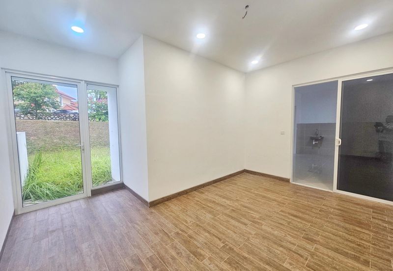 Duta Villa, Presint 14