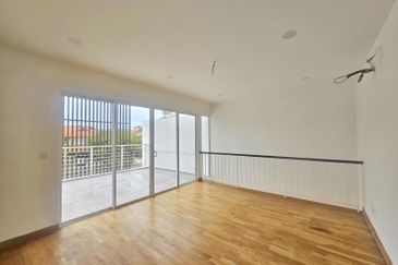 Duta Villa, Presint 14