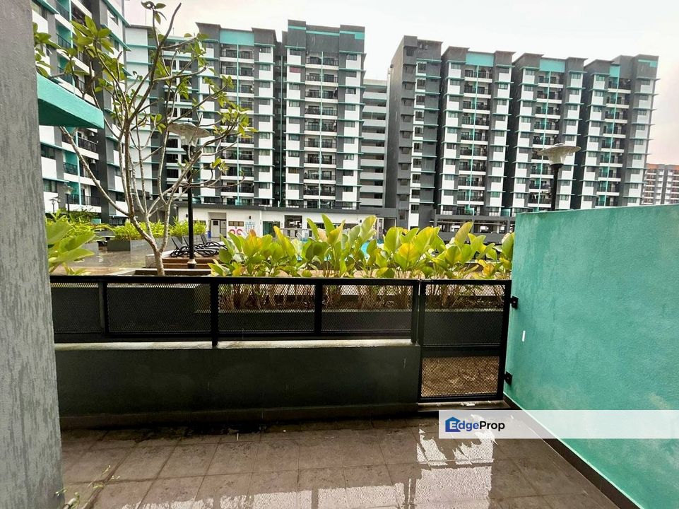 For Sale Zamrud Residensi Kajang 2 Direct Access to swimming pool , Selangor, Kajang