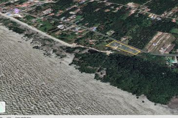 Tanah Tepi Pantai Batu Laut Freehold Non Bumi Lot