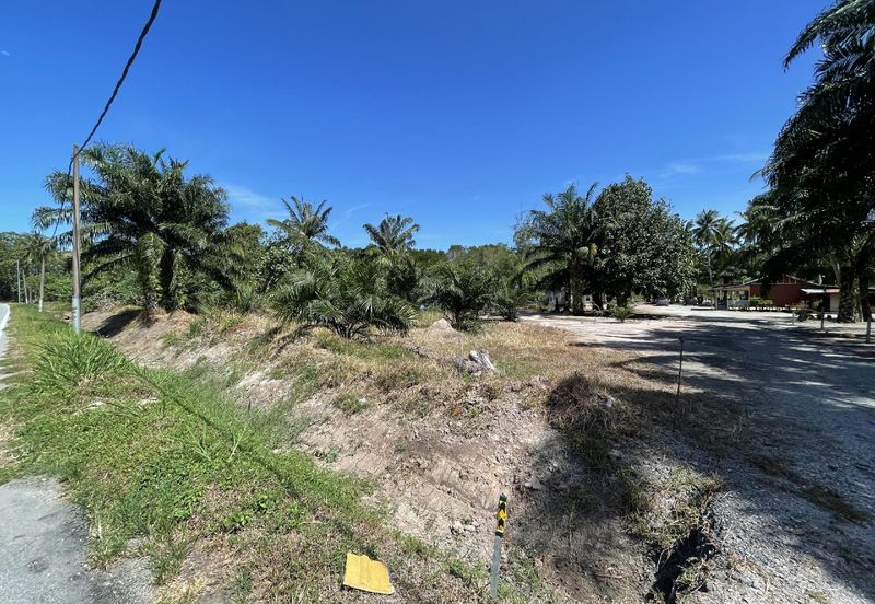 Tanah Tepi Pantai Batu Laut Freehold Non Bumi Lot