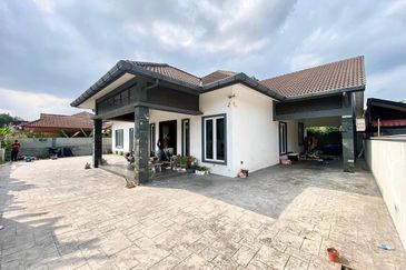 Kampung Sungai Kantan