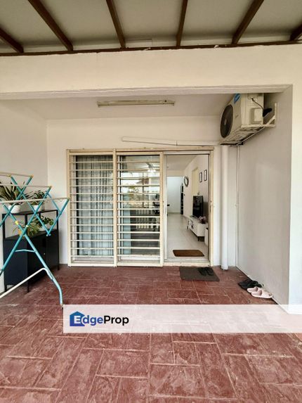 Spacious Renovated Unit at Suriamas Condominium, Bandar Sunway - Walking distance to Sunway Pyramid, Selangor, Bandar Sunway