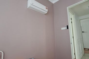 Lake Point Residence