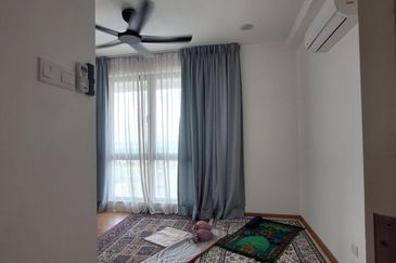 Lake Point Residence