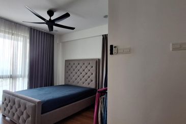 Lake Point Residence