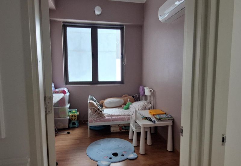 Lake Point Residence