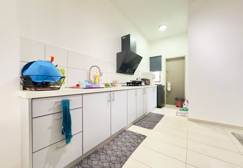 Setia Warisan Tropika (Belladonna)