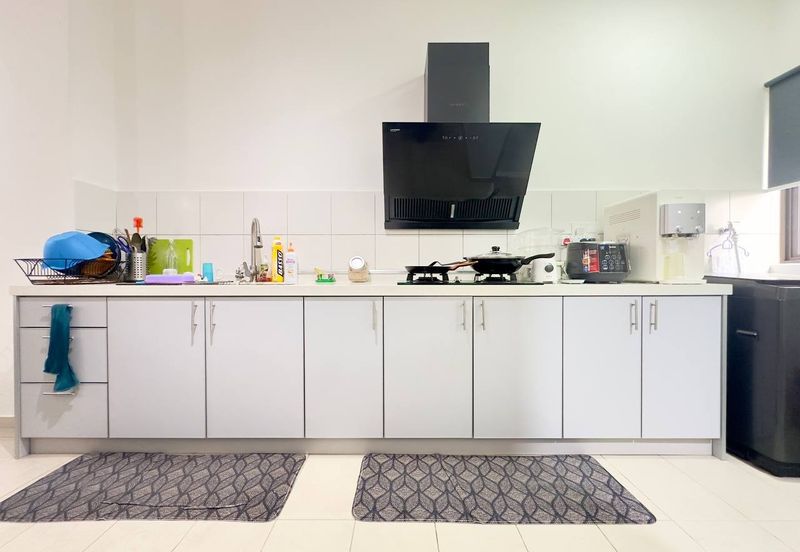 Setia Warisan Tropika (Belladonna)