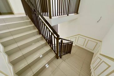 Setia Warisan Tropika (Belladonna)