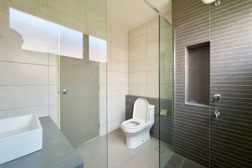 Setia Warisan Tropika (Belladonna)