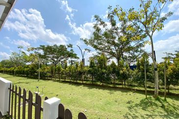 Setia Warisan Tropika (Belladonna)