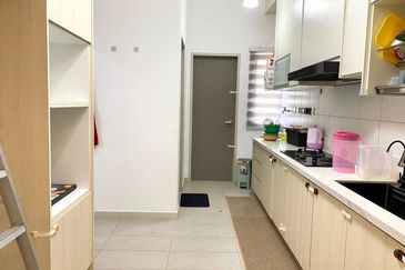 Setia Warisan Tropika (Belladonna)