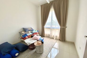 Setia Warisan Tropika (Belladonna)