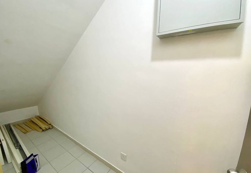 Setia Warisan Tropika (Belladonna)